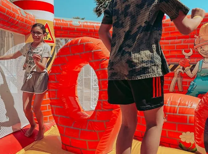 Brora Family Village 3*