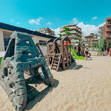 Brora Family Village מלון